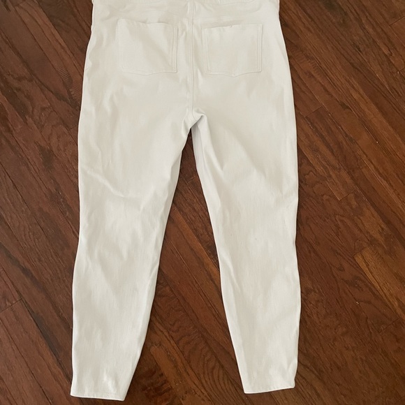 NWOT white Spanxs jeans. Washed but never worn. Size 3XL - Picture 2 of 4